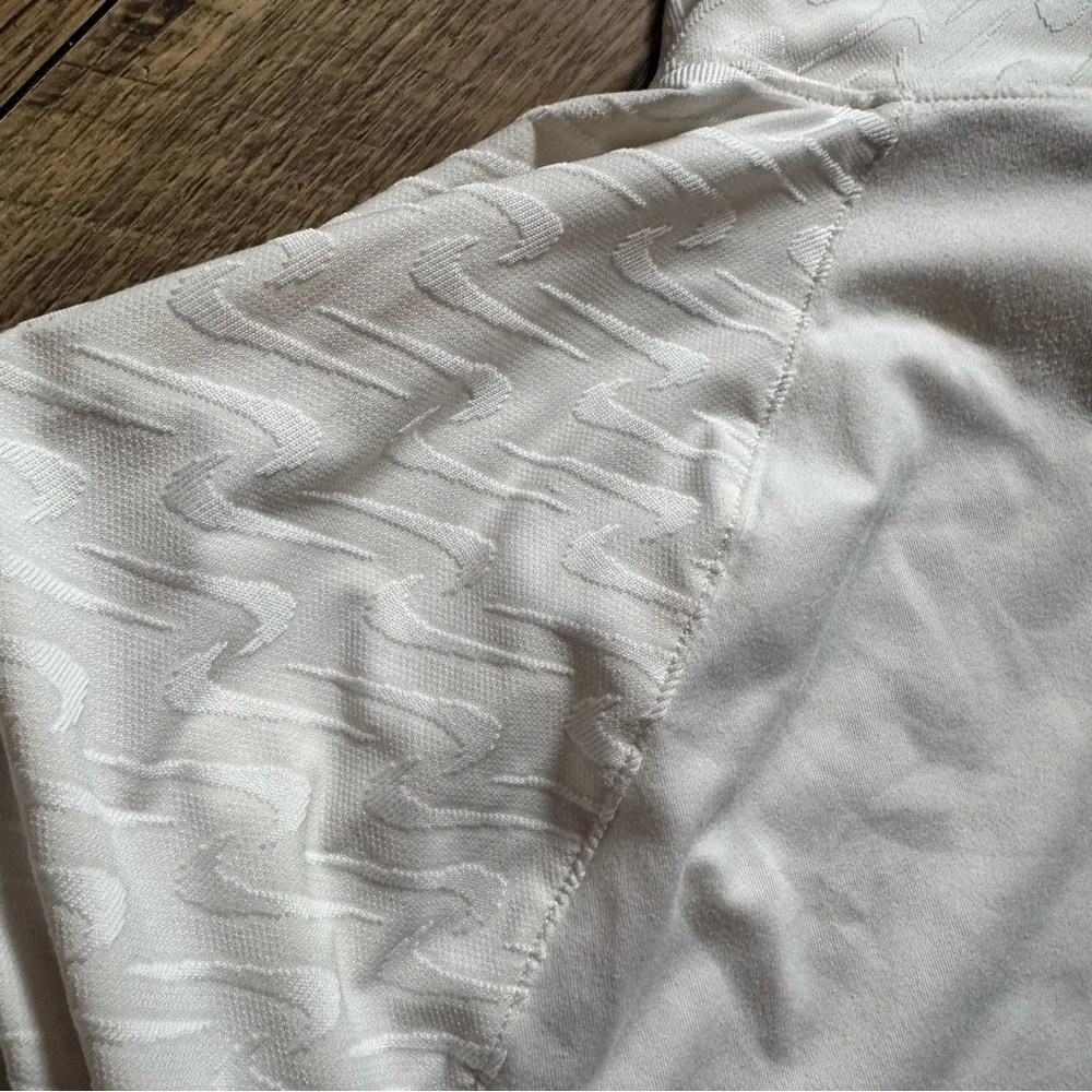 Nike Long Sleeve Athletic Top - Pale Cream/Off-White
